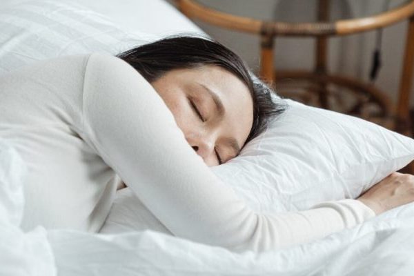 Atasi Kesepian Dengan Tidur yang Cukup