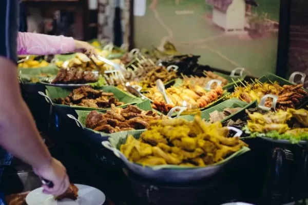 10 Rekomendasi Kuliner Solo Terkenal yang Wajib Dicoba