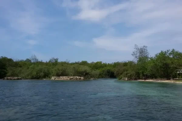 Pulau Sangiang, Keindahan Alami dan Spot Petualangan Eksotis di Serang